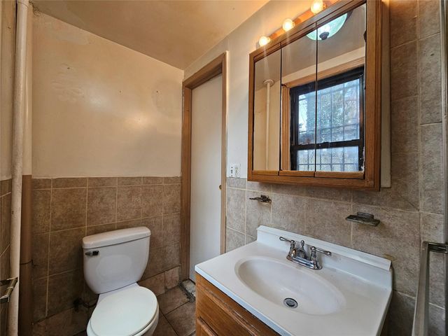 1076 Lafayette Avenue, Brooklyn, NY 11221
