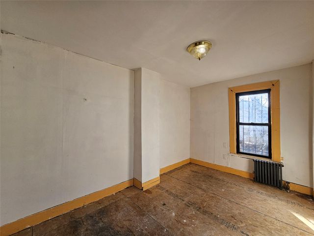 1076 Lafayette Avenue, Brooklyn, NY 11221