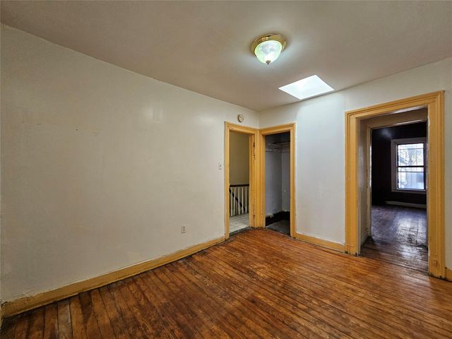 1076 Lafayette Avenue, Brooklyn, NY 11221