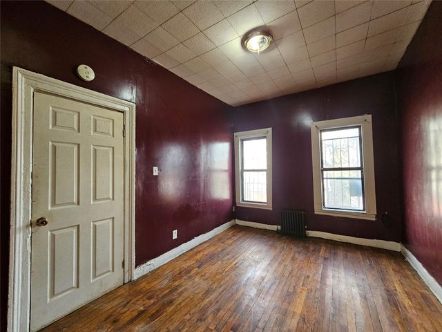 1076 Lafayette Avenue, Brooklyn, NY 11221