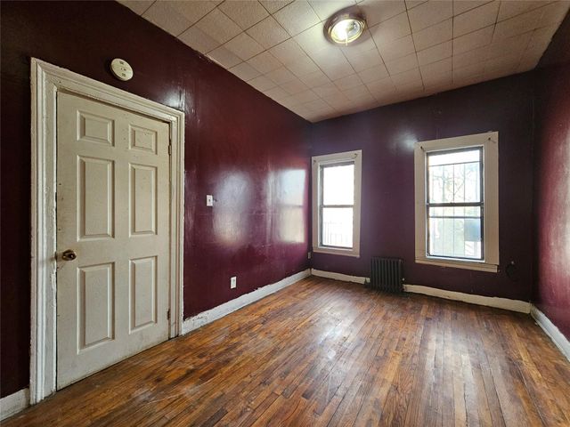 1076 Lafayette Avenue, Brooklyn, NY 11221