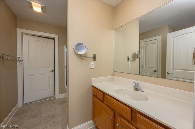 465 Wagler Avenue SW, Hartville, OH 44632