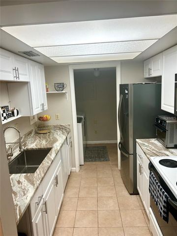 5137 EAGLESMERE DRIVE E05, Orlando, FL 32819