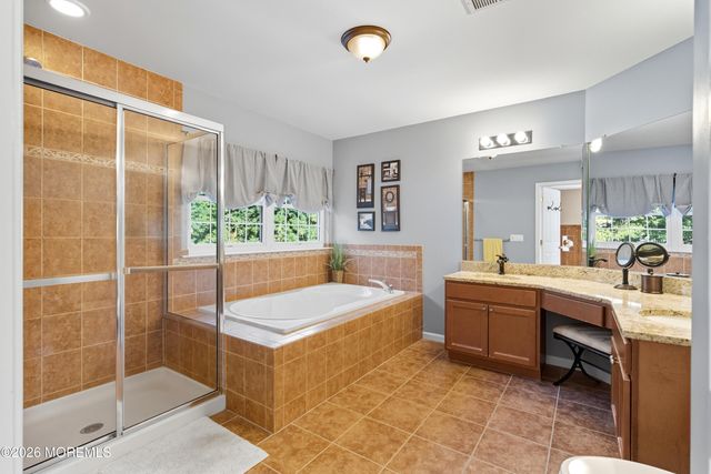 4 Windsong Court, Jackson, NJ 08527