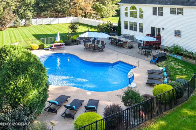 4 Windsong Court, Jackson, NJ 08527