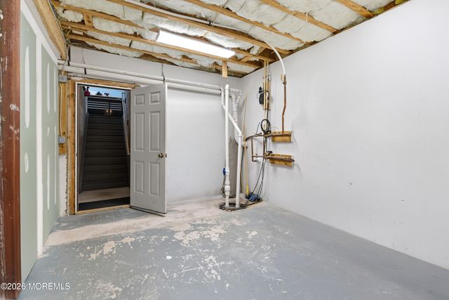 4 Windsong Court, Jackson, NJ 08527