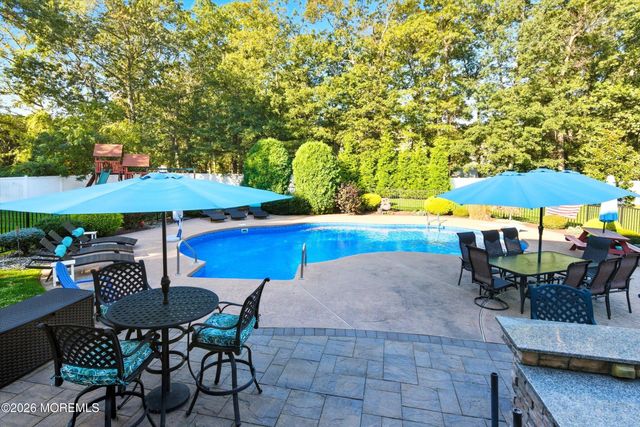 4 Windsong Court, Jackson, NJ 08527