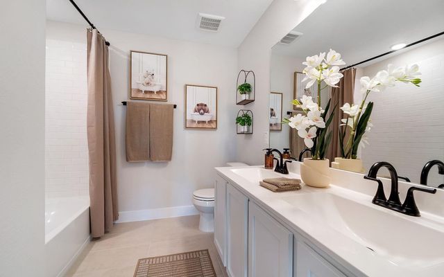 1406 17th Avenue N, Texas City, TX 77590