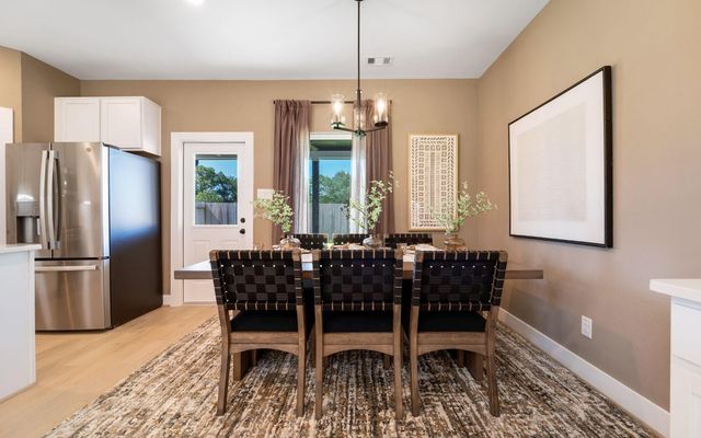 1406 17th Avenue N, Texas City, TX 77590