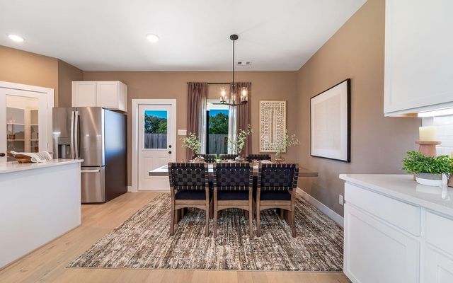 1406 17th Avenue N, Texas City, TX 77590