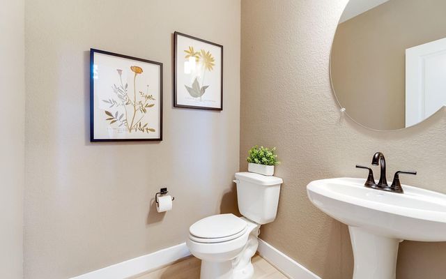 1406 17th Avenue N, Texas City, TX 77590