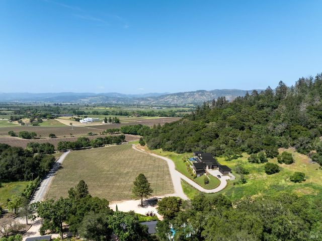 1202 Yount Mill Rd, Napa, CA 94558