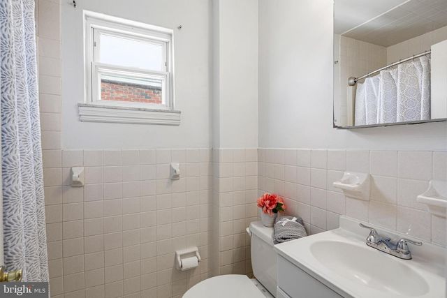 15063 LONDON RD, Philadelphia, PA 19116