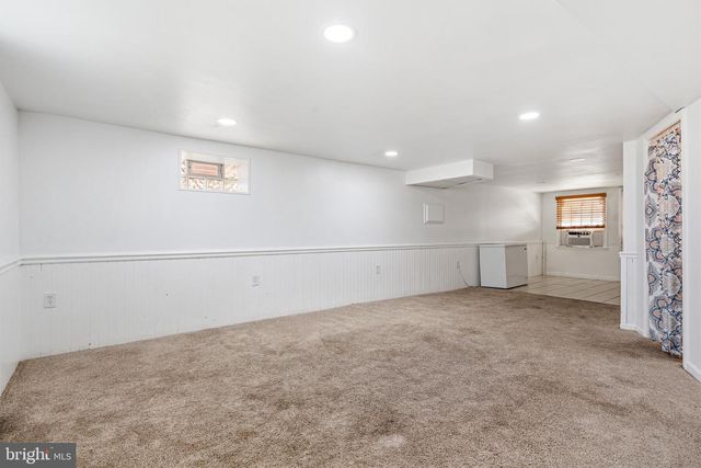 15063 LONDON RD, Philadelphia, PA 19116