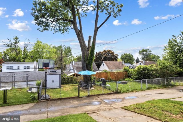 15063 LONDON RD, Philadelphia, PA 19116