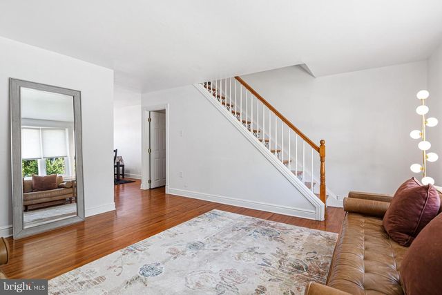 15063 LONDON RD, Philadelphia, PA 19116