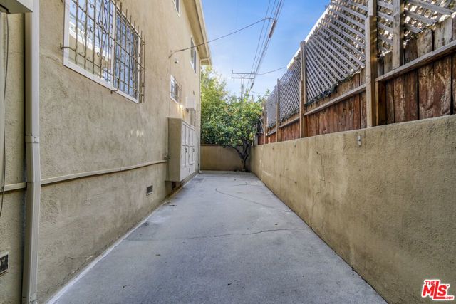 525 N Sweetzer Avenue, West Hollywood, CA 90048