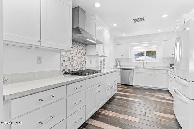 28564 Portsmouth Drive, Menifee, CA 92584