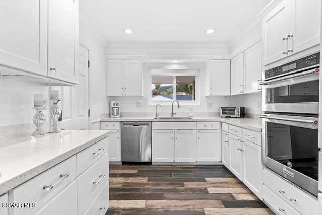 28564 Portsmouth Drive, Menifee, CA 92584