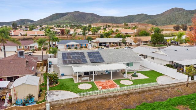 28564 Portsmouth Drive, Menifee, CA 92584