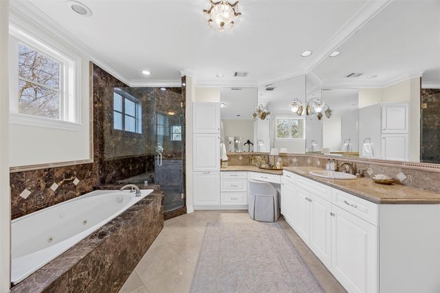 1419 Nantucket Drive, Houston, TX 77057