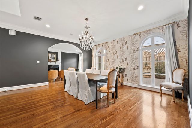 1419 Nantucket Drive, Houston, TX 77057