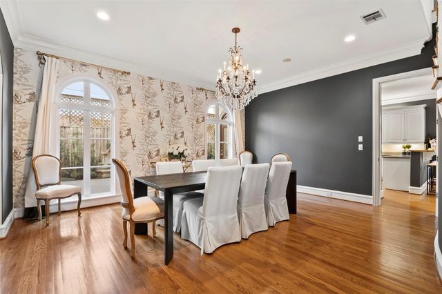 1419 Nantucket Drive, Houston, TX 77057