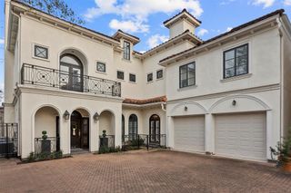 1419 Nantucket Drive, Houston, TX 77057