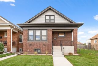 2848 N Mobile Avenue, Chicago, IL 60634