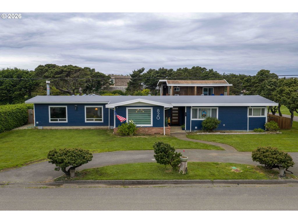 820 JACKSON Ave Sw, Bandon, OR 97411