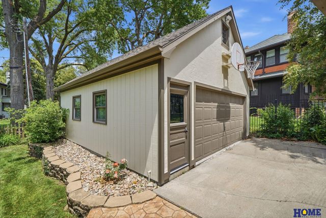 2464 Sewell Street, Lincoln, NE 68502