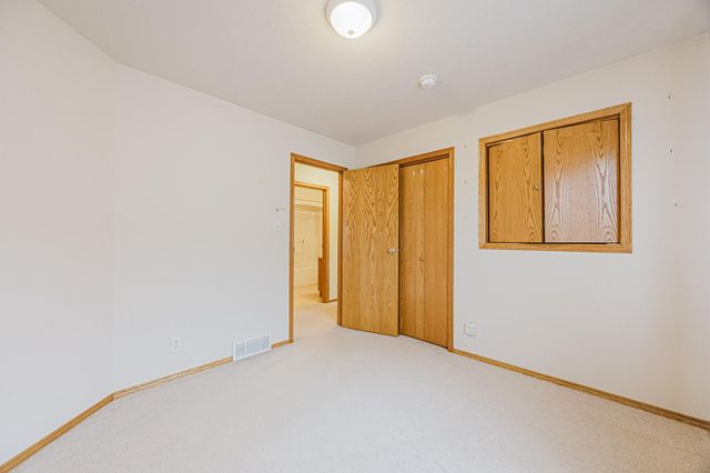 52 Pinewood Boulevard, West Fargo, ND 58078