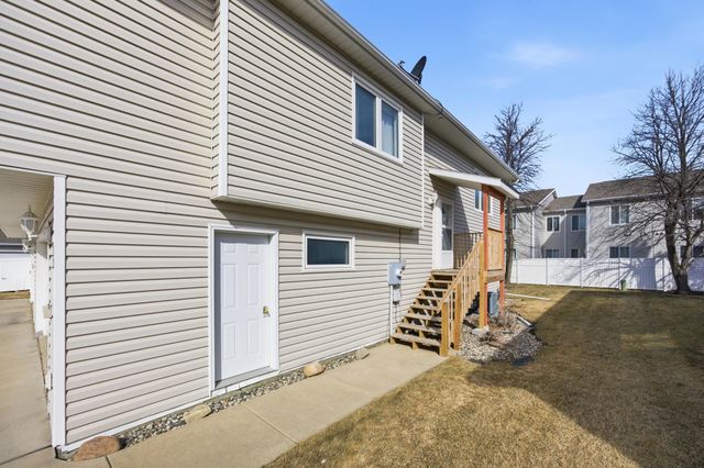 52 Pinewood Boulevard, West Fargo, ND 58078