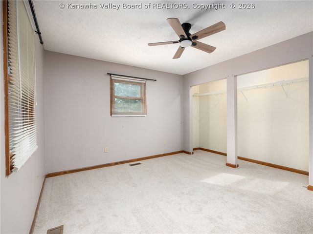 2 Deer Run, Hurricane, WV 25526