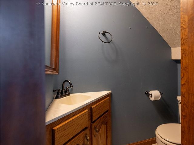 2 Deer Run, Hurricane, WV 25526