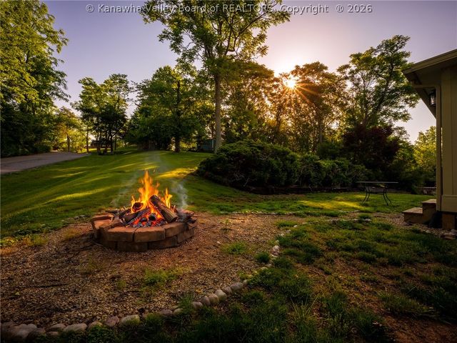 2 Deer Run, Hurricane, WV 25526