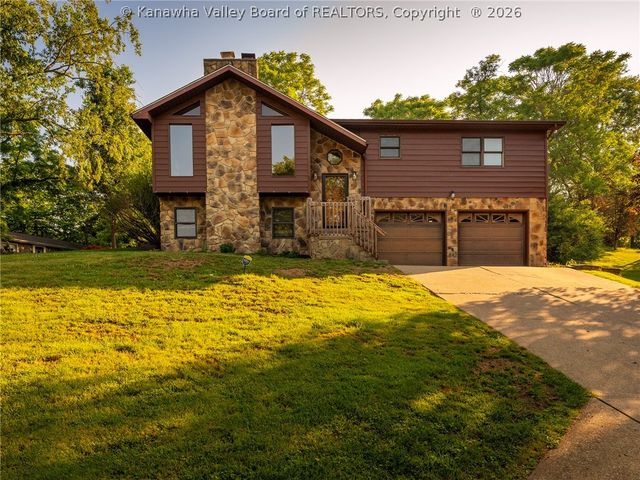 2 Deer Run, Hurricane, WV 25526