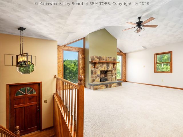 2 Deer Run, Hurricane, WV 25526