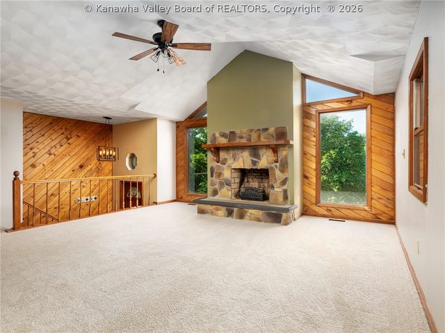2 Deer Run, Hurricane, WV 25526