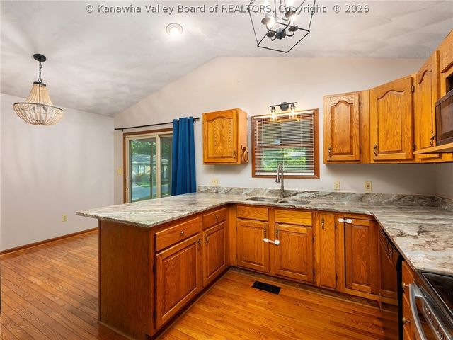 2 Deer Run, Hurricane, WV 25526