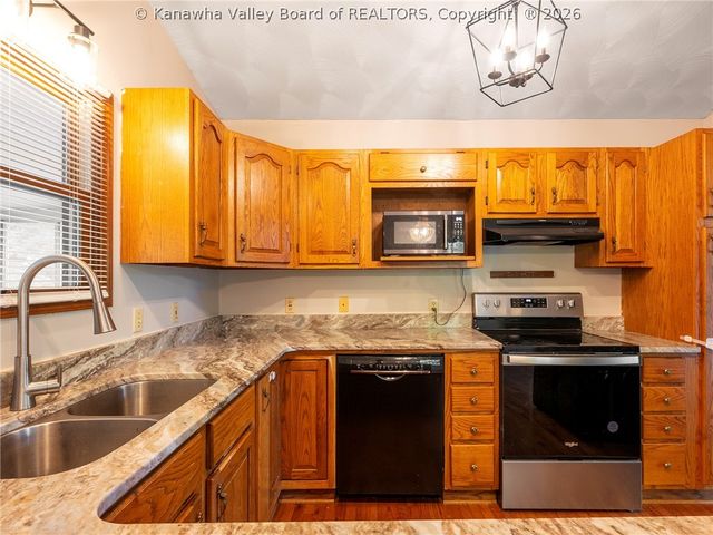 2 Deer Run, Hurricane, WV 25526