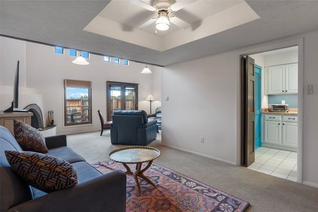 3112 Plaza Blanca, Santa Fe, NM 87507