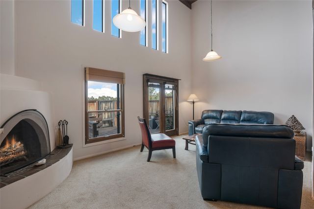 3112 Plaza Blanca, Santa Fe, NM 87507