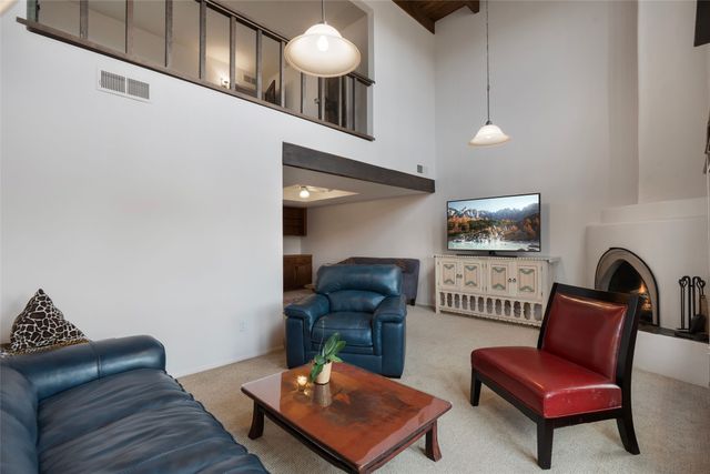 3112 Plaza Blanca, Santa Fe, NM 87507