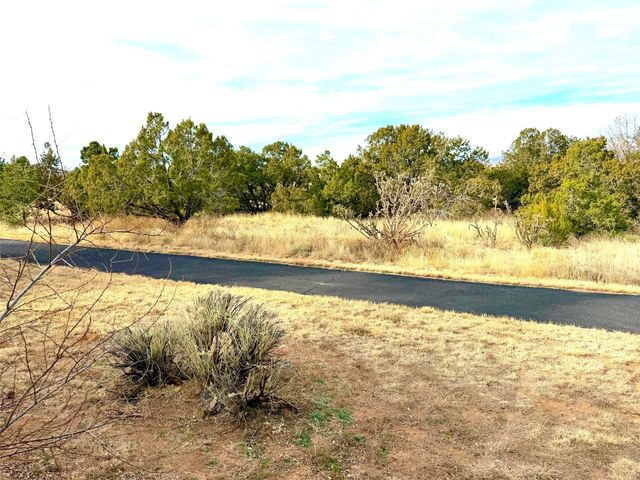 3112 Plaza Blanca, Santa Fe, NM 87507