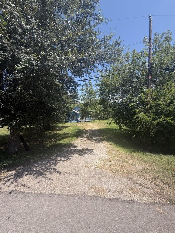 1830 34th Avenue N, Texas City, TX 77590
