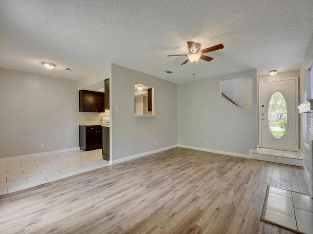 9203 Kempler DR A, Austin, TX 78748
