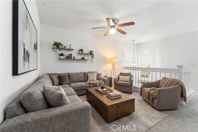 4933 Santo, Oak Park, CA 91377