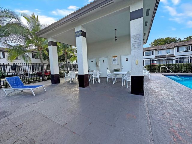 8715 SW 152nd Ave 302, Miami, FL 33193