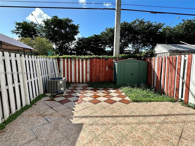 8715 SW 152nd Ave 302, Miami, FL 33193